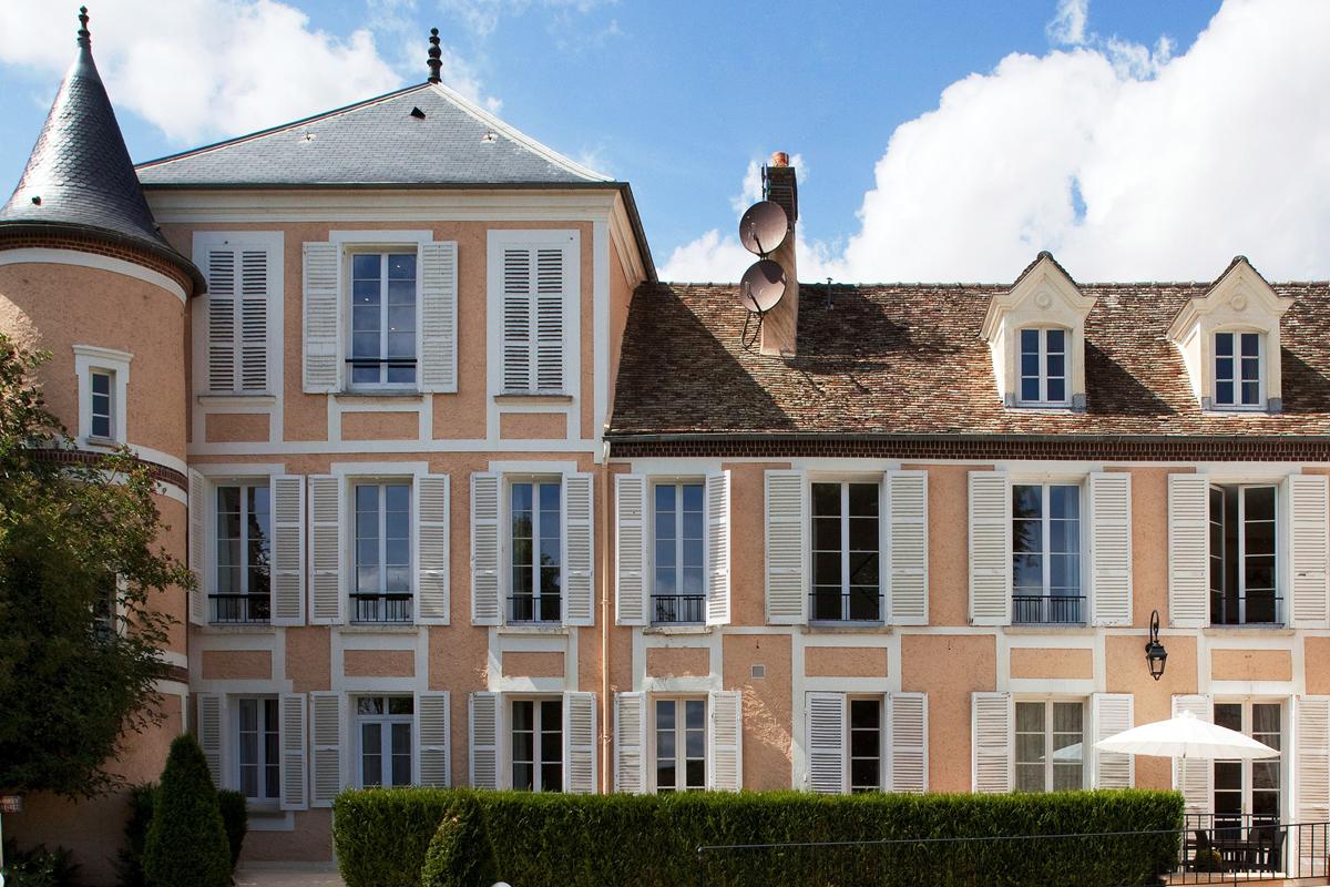 Hotel Saint-Laurent, The Originals Relais Montfort-lʼAmaury Exterior foto